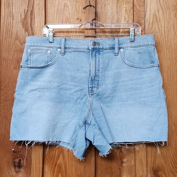 Madewell Perfect High Rise Midi Jean Shorts, Size 32, Light Blue Denim Raw Hem - Picture 1 of 10